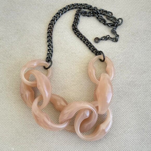 LOFT Chunky Necklace Mauve Links Adjustable Length - Picture 2 of 2